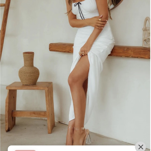 NEW miss lola AYLANA - OFF WHITE
MAXI DRESS - Picture 3 of 5